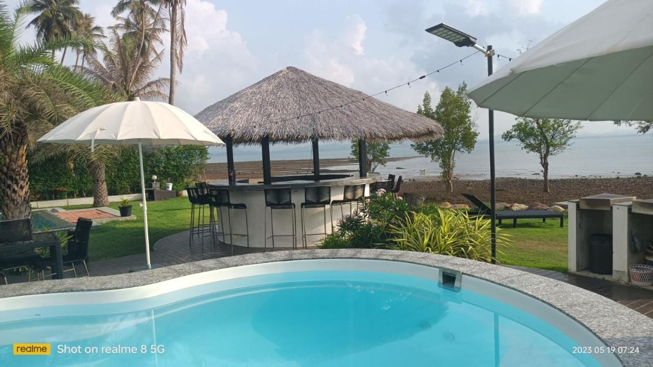 Ganze Villa Beachfront-Pool-Villa-Apartment Koh Chang Exterior photo
